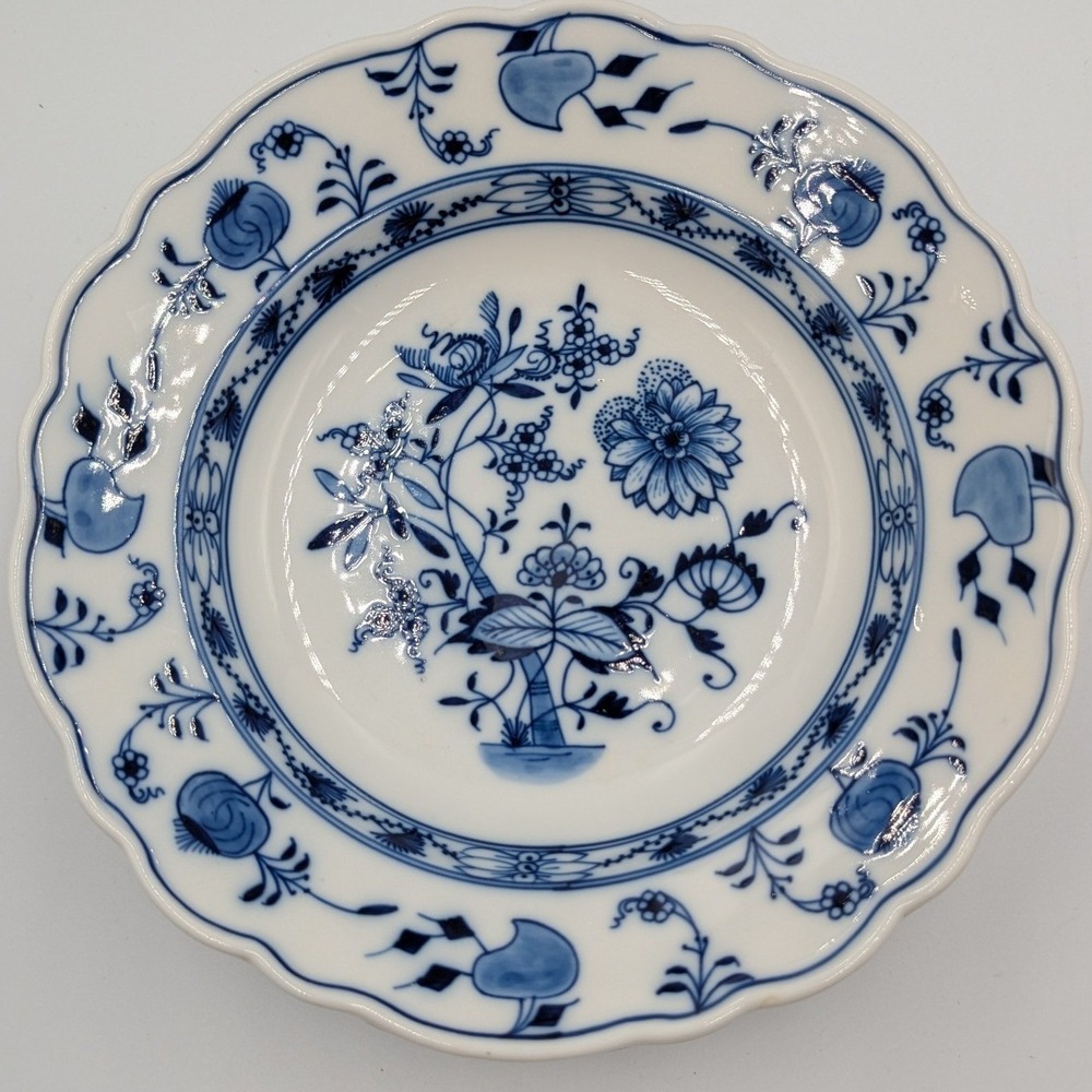 Meissen Blue Onion Porcelain Dessert Plates Scalloped Set of 4 8"